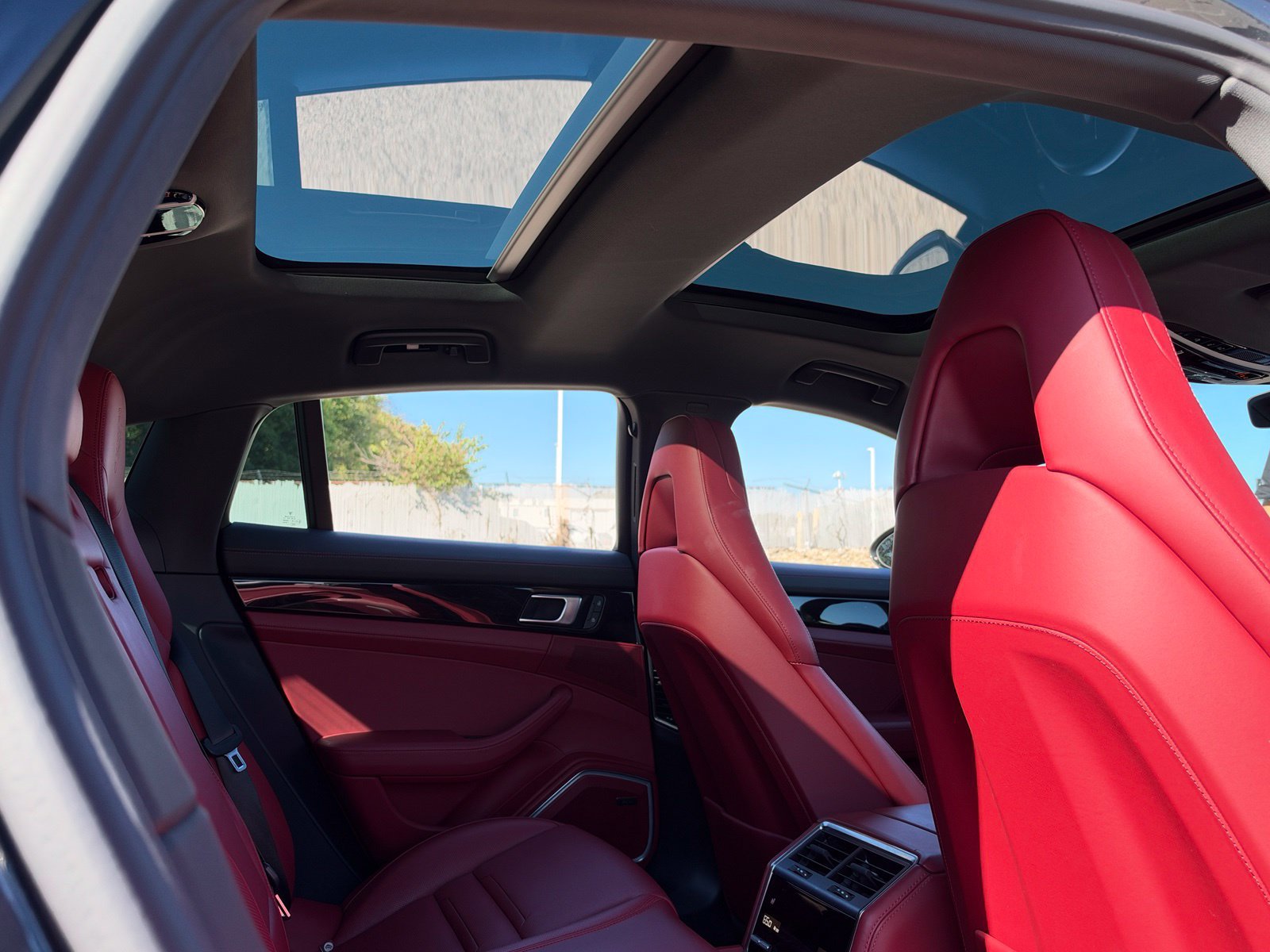 Certified 2023 Porsche Panamera 4 Platinum Edition AWD/4WD image 22
