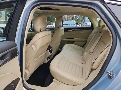 Used 2013 Ford Fusion SE image 10