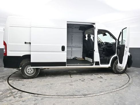 Used 2024 RAM ProMaster 2500 w/ Convenience Group FWD image 41