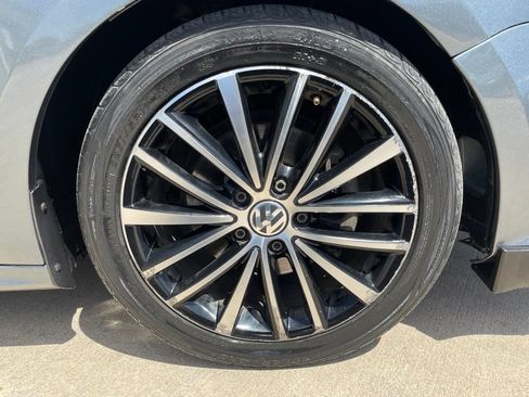 Used 2016 Volkswagen Jetta Sport FWD image 26