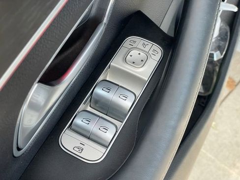 Used 2024 Mercedes-Benz GLE 450 4MATIC image 25