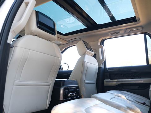 Used 2019 Ford Expedition Max Platinum image 19