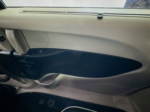 Used 2022 Chrysler Pacifica Limited image 27