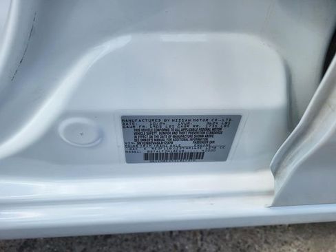 Used 2025 Nissan Versa SV image 28