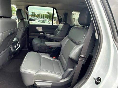 Used 2026 Ford Expedition Active AWD/4WD image 9