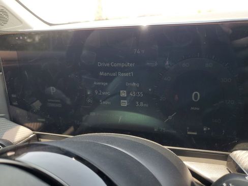 New 2025 Nissan Kicks SR image 15