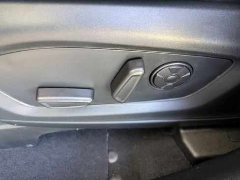 Used 2021 Ford Explorer Platinum w/ Equipment Group 601A AWD/4WD image 23