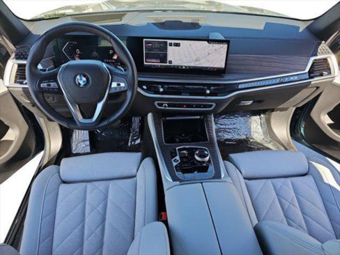 Used 2025 BMW X5 sDrive40i w/ Executive Package RWD image 9