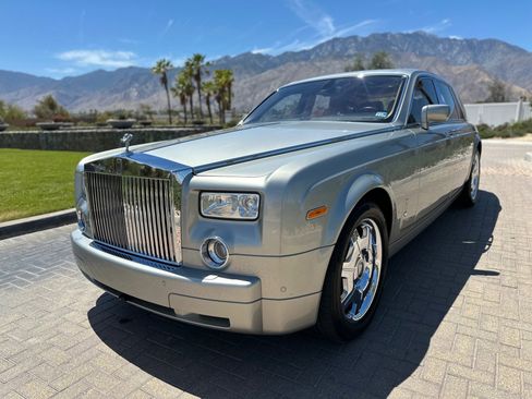 Used 2006 Rolls-Royce Phantom Sedan RWD image 4