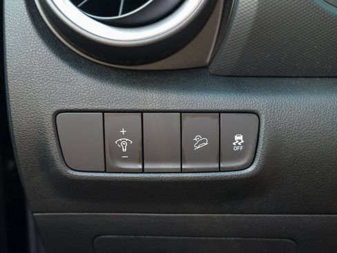 Used 2023 Hyundai Kona SE FWD image 53