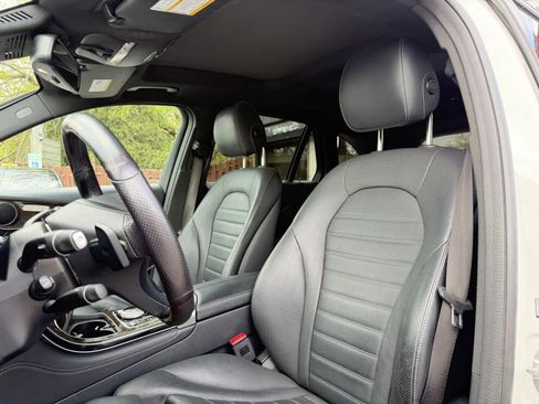 Used 2019 Mercedes-Benz GLC 300 4MATIC image 12