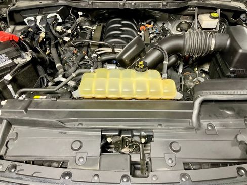 Used 2023 Ford F150 Lariat w/ Equipment Group 502A High image 9