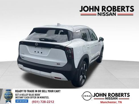 Used 2025 Nissan Kicks SR FWD image 13