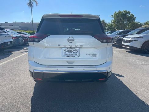 Certified 2024 Nissan Rogue Platinum w/ Platinum Premium Package AWD/4WD image 4
