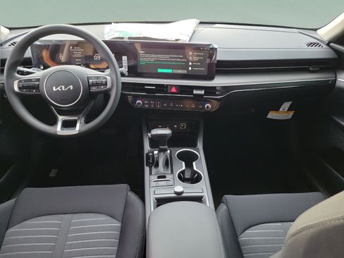 New 2026 Kia K5 LXS FWD image 10