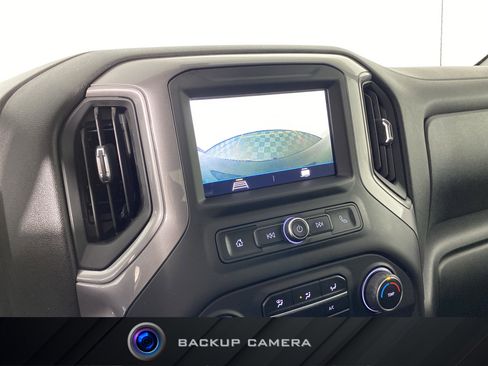 Used 2019 Chevrolet Silverado 1500 Custom w/ Custom Convenience Package image 4