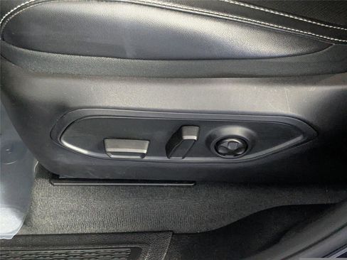 Used 2025 Jeep Grand Cherokee L Limited w/ Luxury Tech Group II image 12