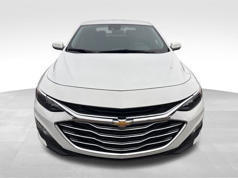 Used 2023 Chevrolet Malibu LT image 2