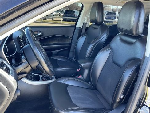 Used 2019 Jeep Compass Latitude image 24