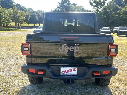 Used 2026 Jeep Gladiator Mojave AWD/4WD image 6