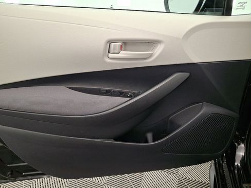 Used 2026 Toyota Corolla LE FWD image 2