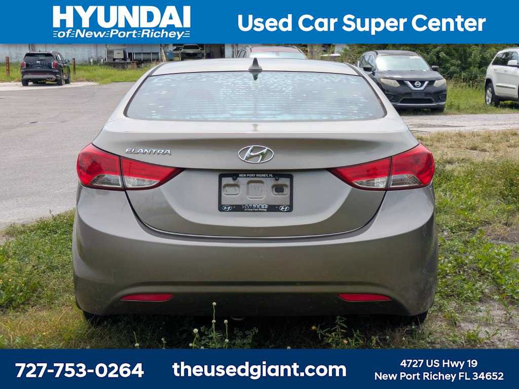 Used 2013 Hyundai Elantra GLS w/ Preferred Pkg FWD image 4