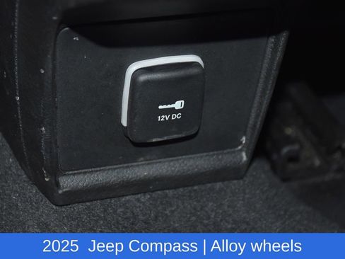 Used 2025 Jeep Compass Limited AWD/4WD image 28