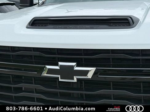 Used 2025 Chevrolet Silverado 2500 Custom w/ Custom Value Package AWD/4WD image 6