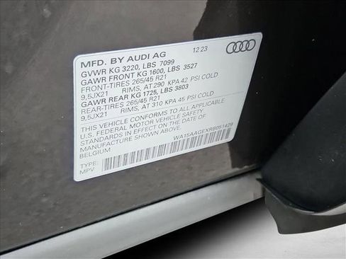 Certified 2024 Audi Q8 e-tron Premium Plus w/ Premium Plus Package image 27