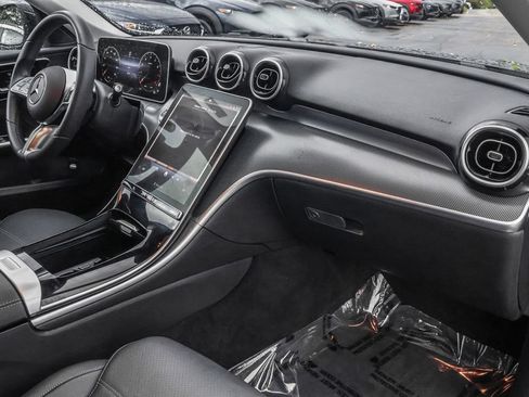 Used 2025 Mercedes-Benz C 300 4MATIC Sedan image 35