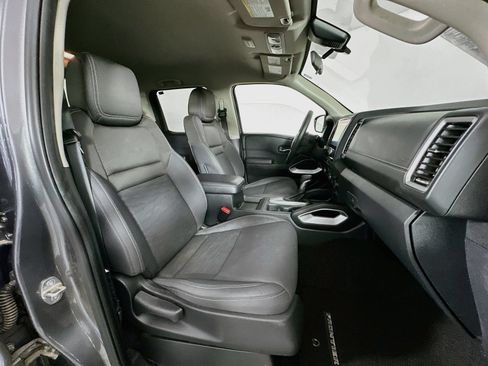 Used 2022 Nissan Frontier SV AWD/4WD image 25