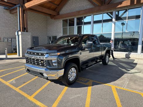 Used 2020 Chevrolet Silverado 3500 LT image 1