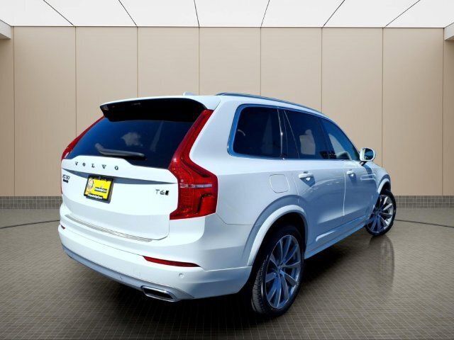Used 2020 Volvo XC90 T6 Momentum AWD/4WD image 6