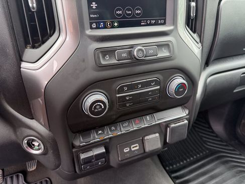 Used 2024 Chevrolet Silverado 1500 Custom AWD/4WD image 20