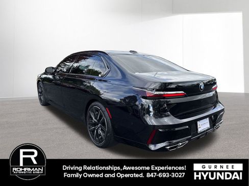 Used 2024 BMW 760i xDrive w/ Premium Package AWD/4WD image 6