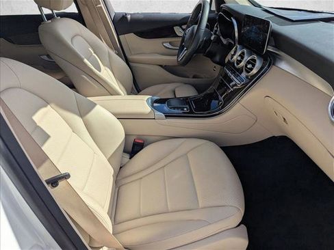 Used 2022 Mercedes-Benz GLC 300 image 21