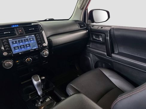 Used 2021 Toyota 4Runner TRD Off-Road Premium w/ Moonroof Package AWD/4WD image 26