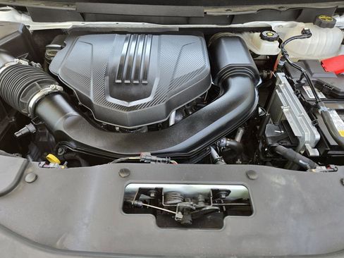 Used 2025 Chevrolet Traverse LT FWD image 31