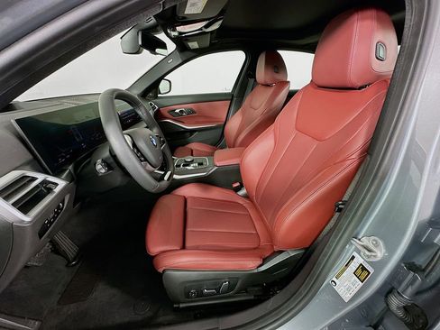 Used 2025 BMW 330i Sedan w/ Premium Package RWD image 21