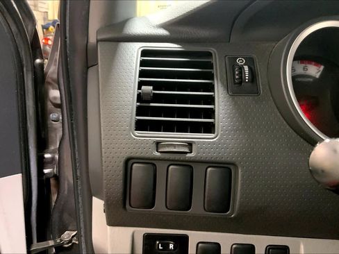 Used 2013 Toyota Tacoma 4x4 Access Cab w/ SR5 Pkg image 34