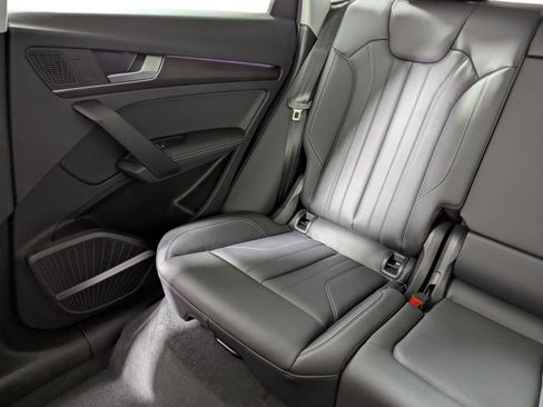 Certified 2025 Audi Q5 e Premium Plus w/ Premium Plus Package image 12