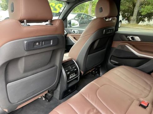 Certified 2022 BMW X5 xDrive40i image 8