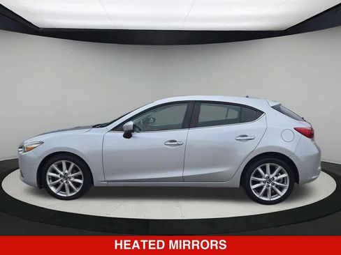 Used 2017 MAZDA MAZDA3 Touring FWD image 3
