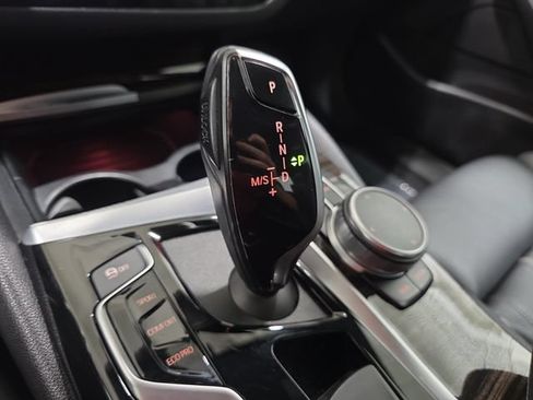 Used 2019 BMW 530i xDrive w/ Convenience Package AWD/4WD image 24