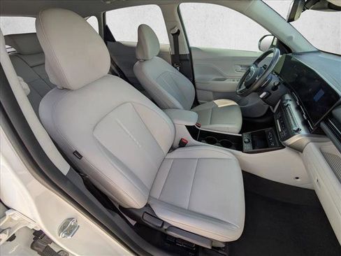 Used 2024 Hyundai Kona Limited image 24