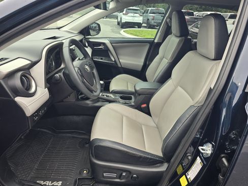 Used 2017 Toyota RAV4 Platinum FWD image 12