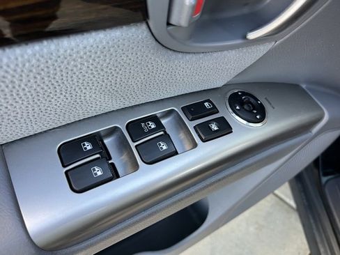 Used 2012 Hyundai Santa Fe SE image 15