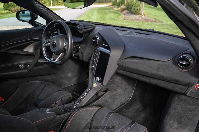 Used 2025 McLaren 750S RWD image 39