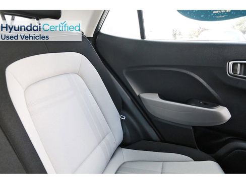 Certified 2025 Hyundai Venue SEL FWD image 15