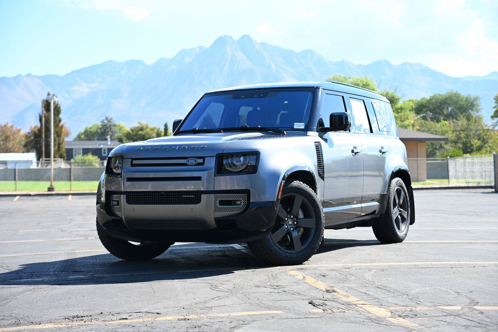 Used 2022 Land Rover Defender 110 X-Dynamic HSE AWD/4WD image 1